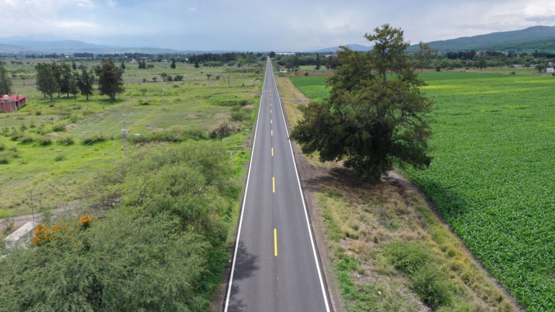 Concluyen obras en carreteras de La Cinta-Santa Ana Maya y Epitacio Huerta-Tlalpujahua con inversión de 231 mdp