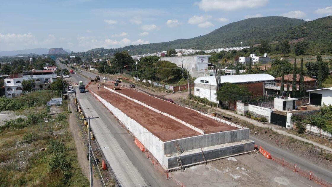 Avance del puente vehicular en Villas del Pedregal beneficia a 125 mil personas en Morelia