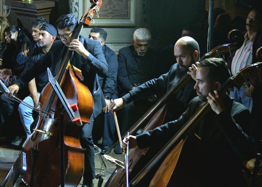 Orquesta Sinfónica de Michoacán interpretando el Réquiem de Mozart en la Catedral de Morelia.