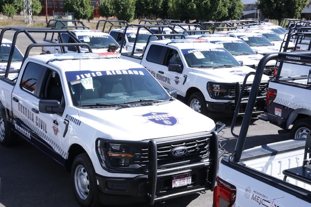Entrega de 381 unidades para reforzar la seguridad en Michoacán