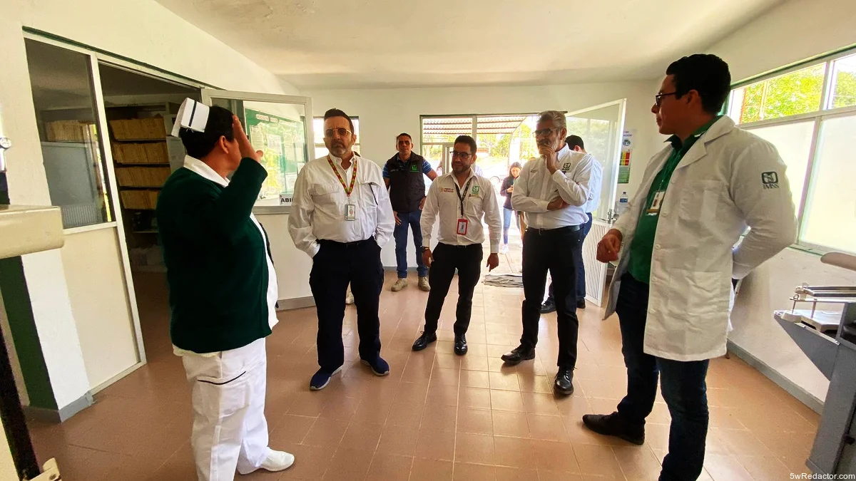 Visita de supervisión del IMSS en zona rural de Michoacán