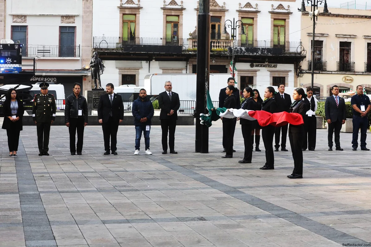 Ceremonia en memoria de víctimas del 15 de septiembre en Morelia