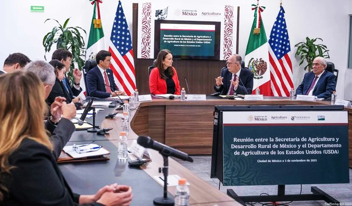 Reunión de Julio Berdegué y Brooke Rollins en Senasica contra gusano barrenador.