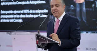 Luis Navarro, tesorero de Michoacán, anuncia la condonación de multas en refrendo.