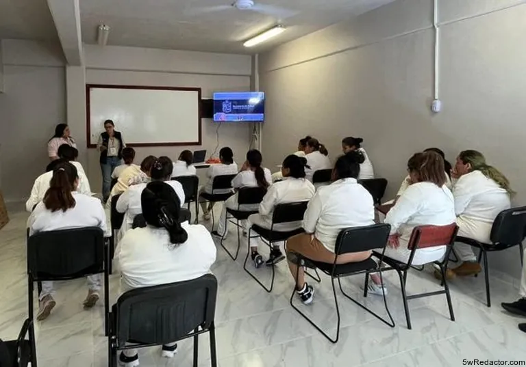 Capacitación NOM-046 en Hospital Santa María, Zamora 2025.