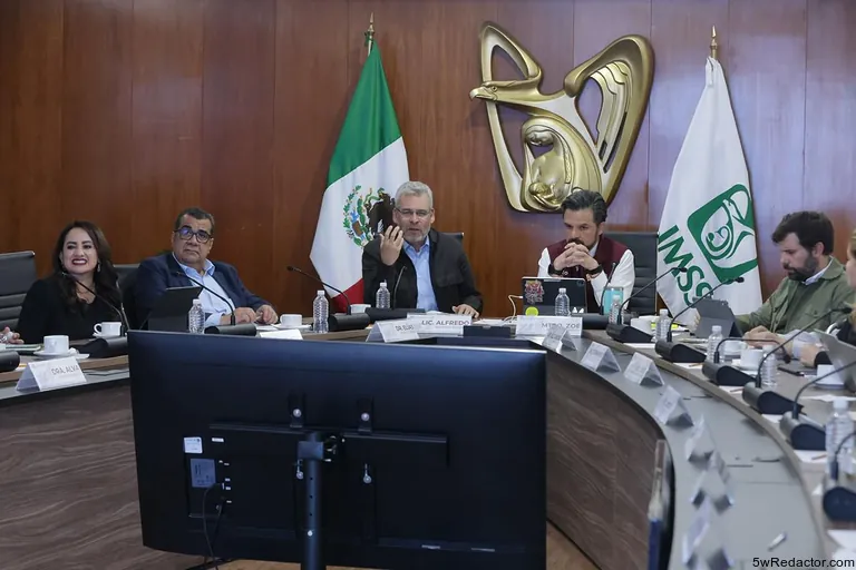 Reunión Plan Michoacán hospital especialidades 2025.