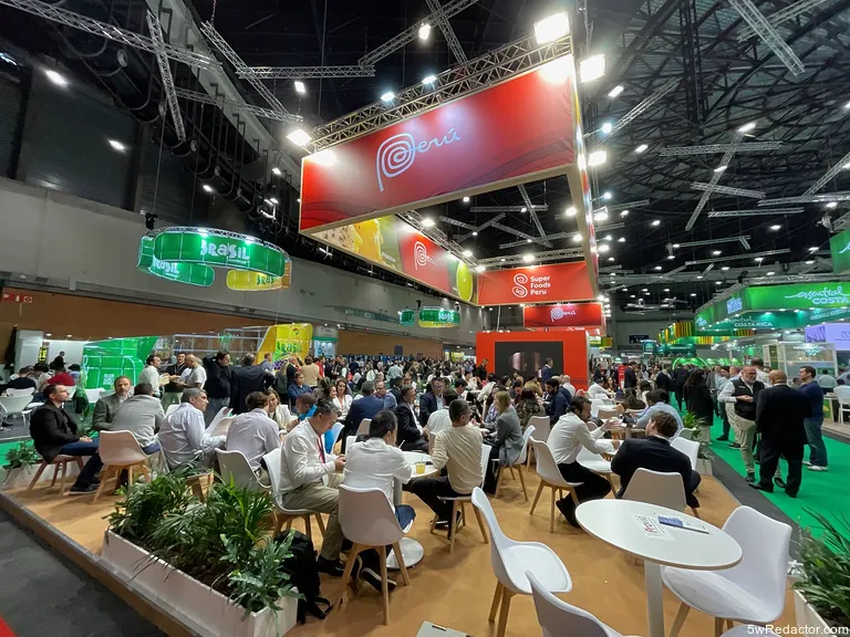 Mango peruano Global Produce Floral Show Anaheim.