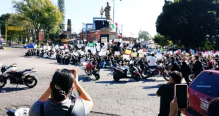 Calles de Uruapan durante protesta sin incidentes en 2025.