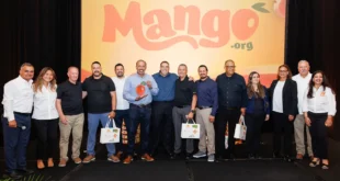 Celebración del 20 aniversario National Mango Board 2025 en Anaheim.