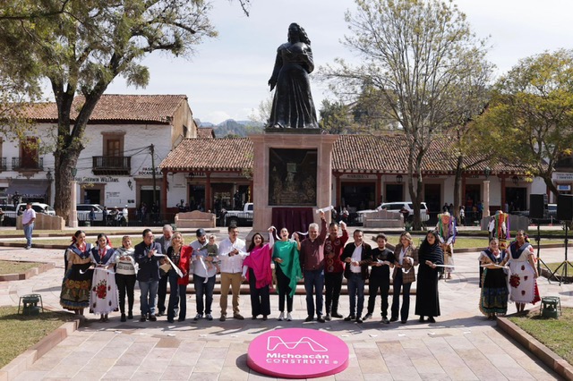 Inauguración Plaza Gertrudis